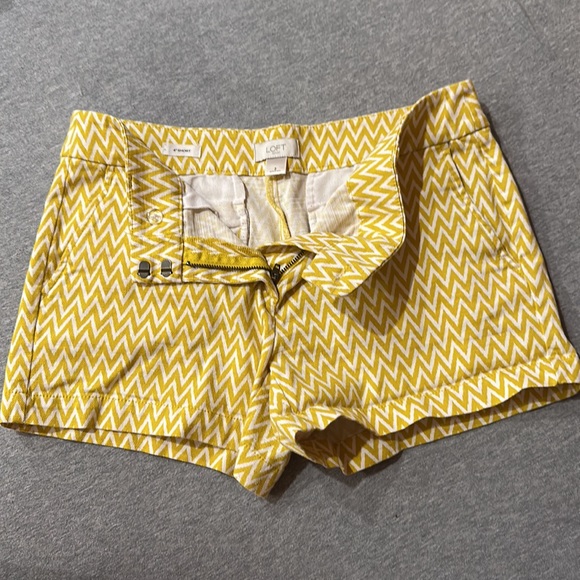Yellow and white shorts size 2 - Picture 3 of 4